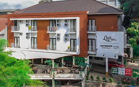 Ln9 Bandung Guest House